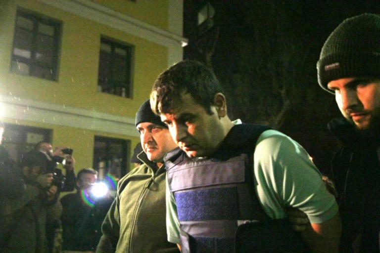 Φυλακές Κορυδαλλού: Μοναδικός στόχος η δολοφονία – Ο ένας τον κρατούσε και ο άλλος τον μαχαίρωνε ξανά και ξανά